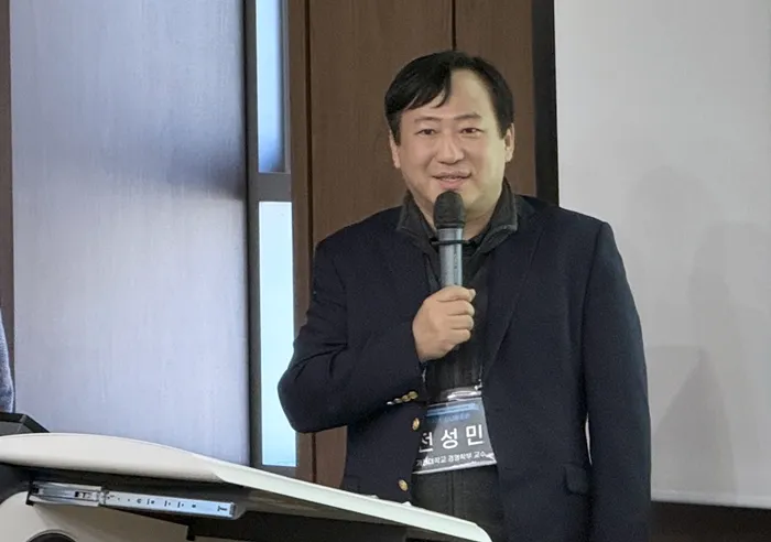 전성민 교수는 중소·인디 스튜디오의 법률 준수 비용 부담을 우려했다